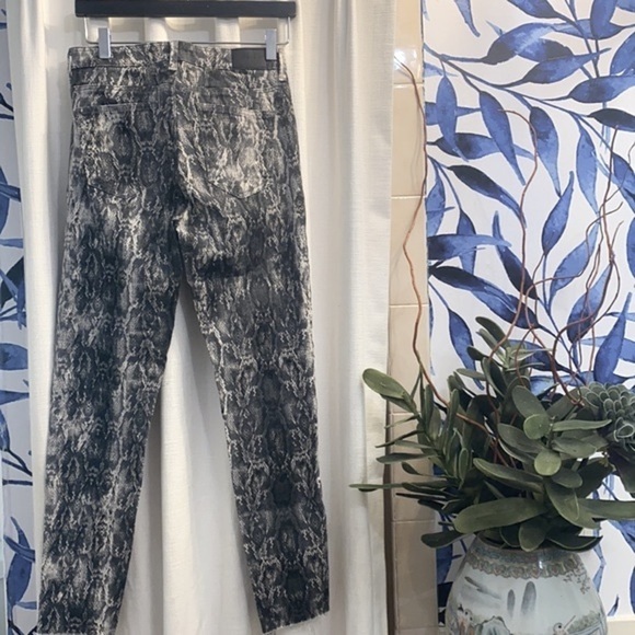 NWOT Women’s Zara Z1975 Snake Skin Print Raw Hem Denim Size 6 - Picture 6 of 7